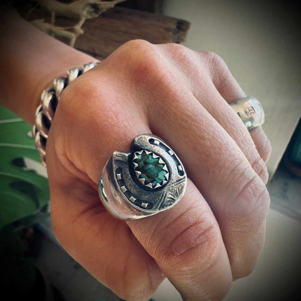 Size 8 (P 1/2) Sterling silver hallmarked lucky horse ring with turquoise