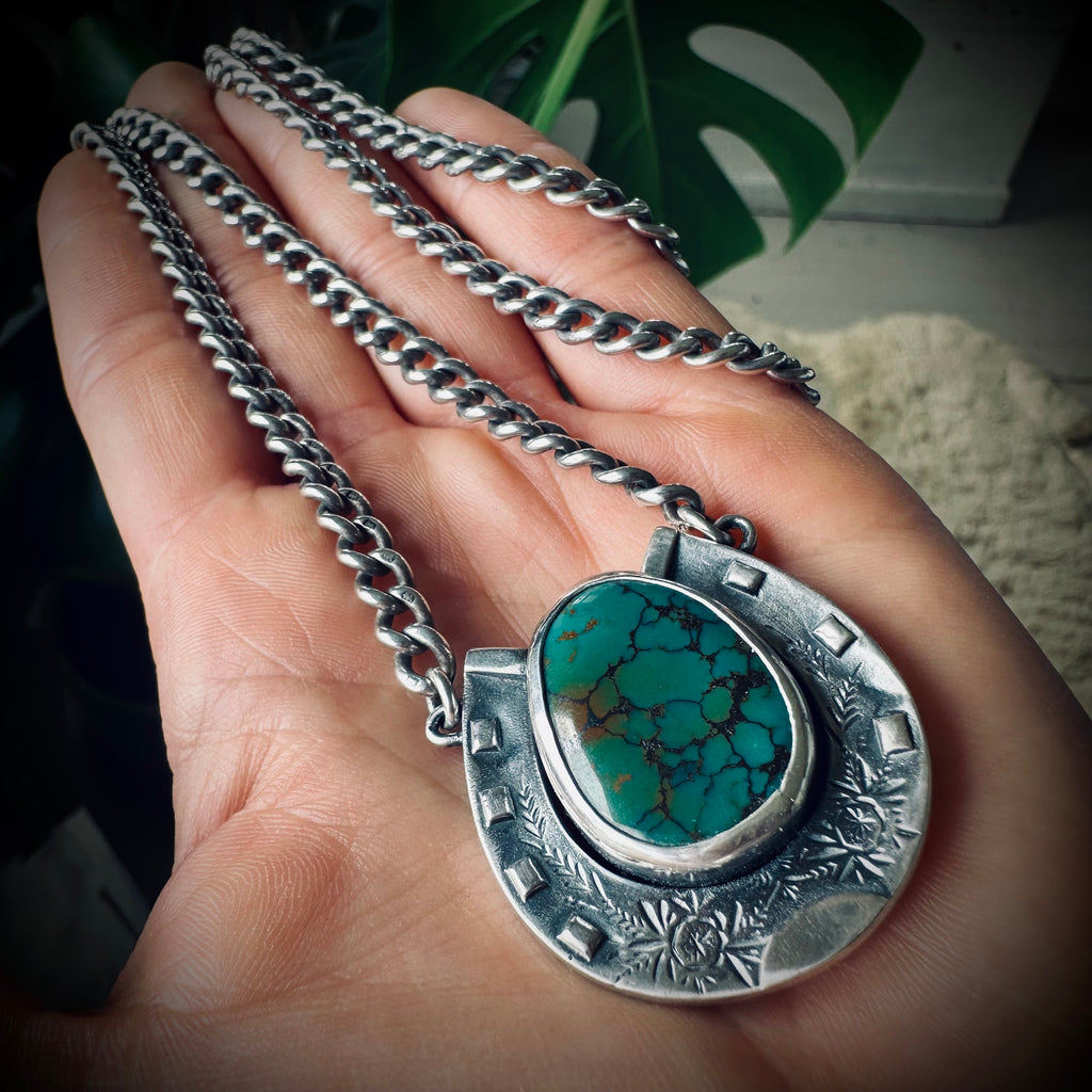 Sterling silver hallmarked lucky horseshoe necklace with turquoise and 24” antique heavy chain