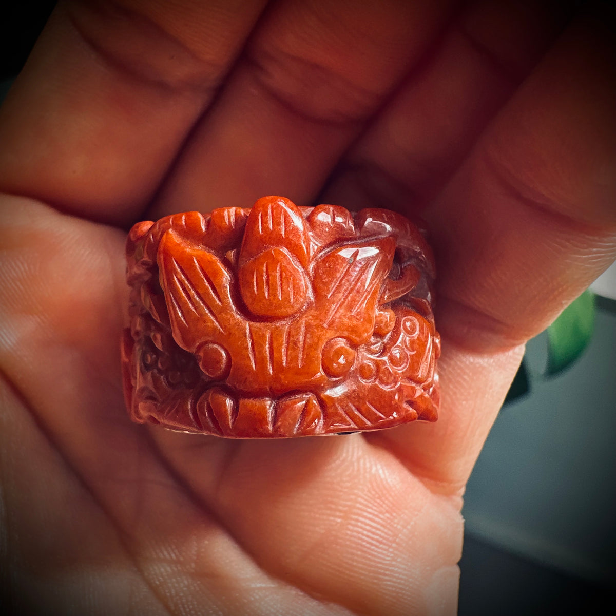 Size 7 (UK an1/2) vintage carved red jade and sterling silver ring