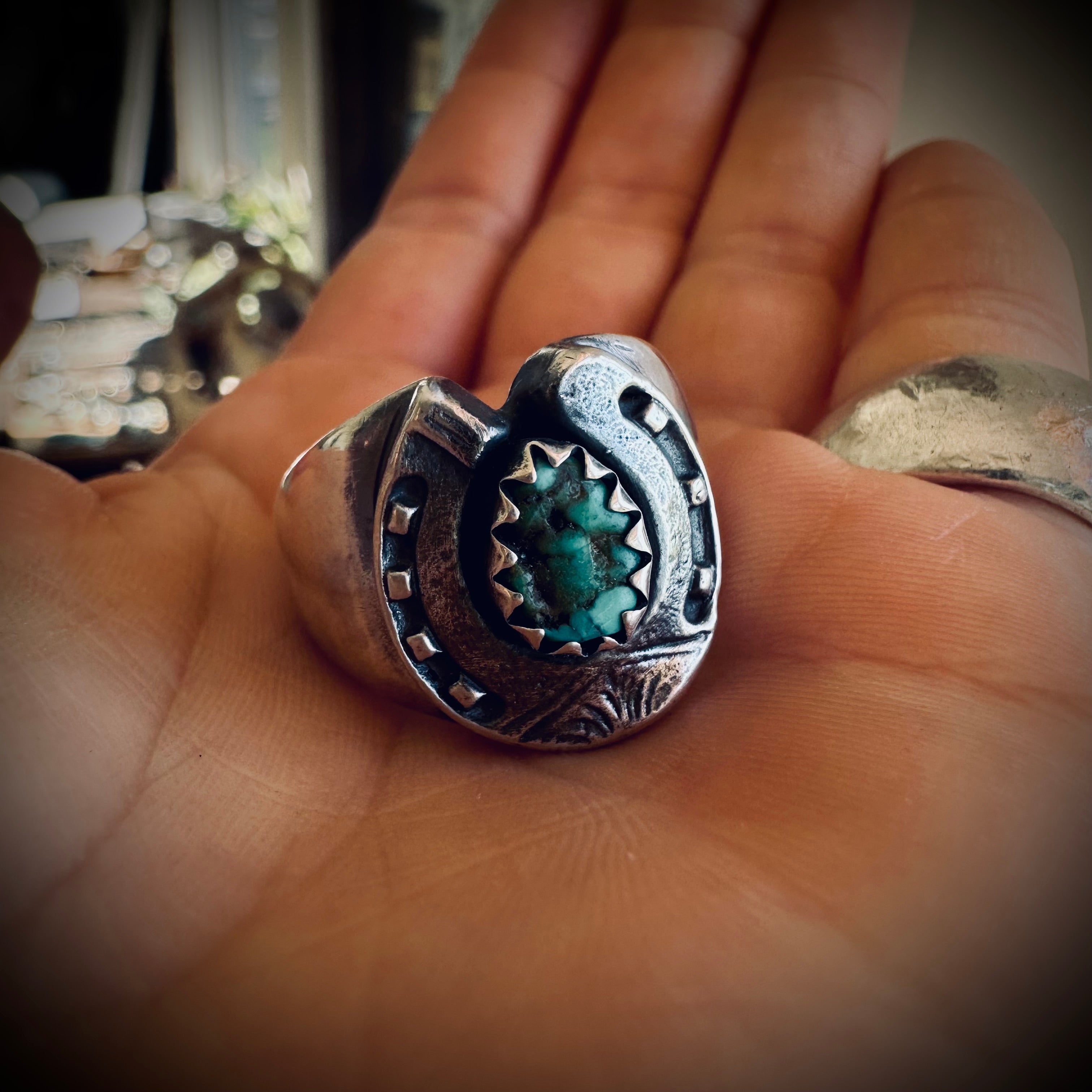 Size 8 (P 1/2) Sterling silver hallmarked lucky horse ring with turquoise