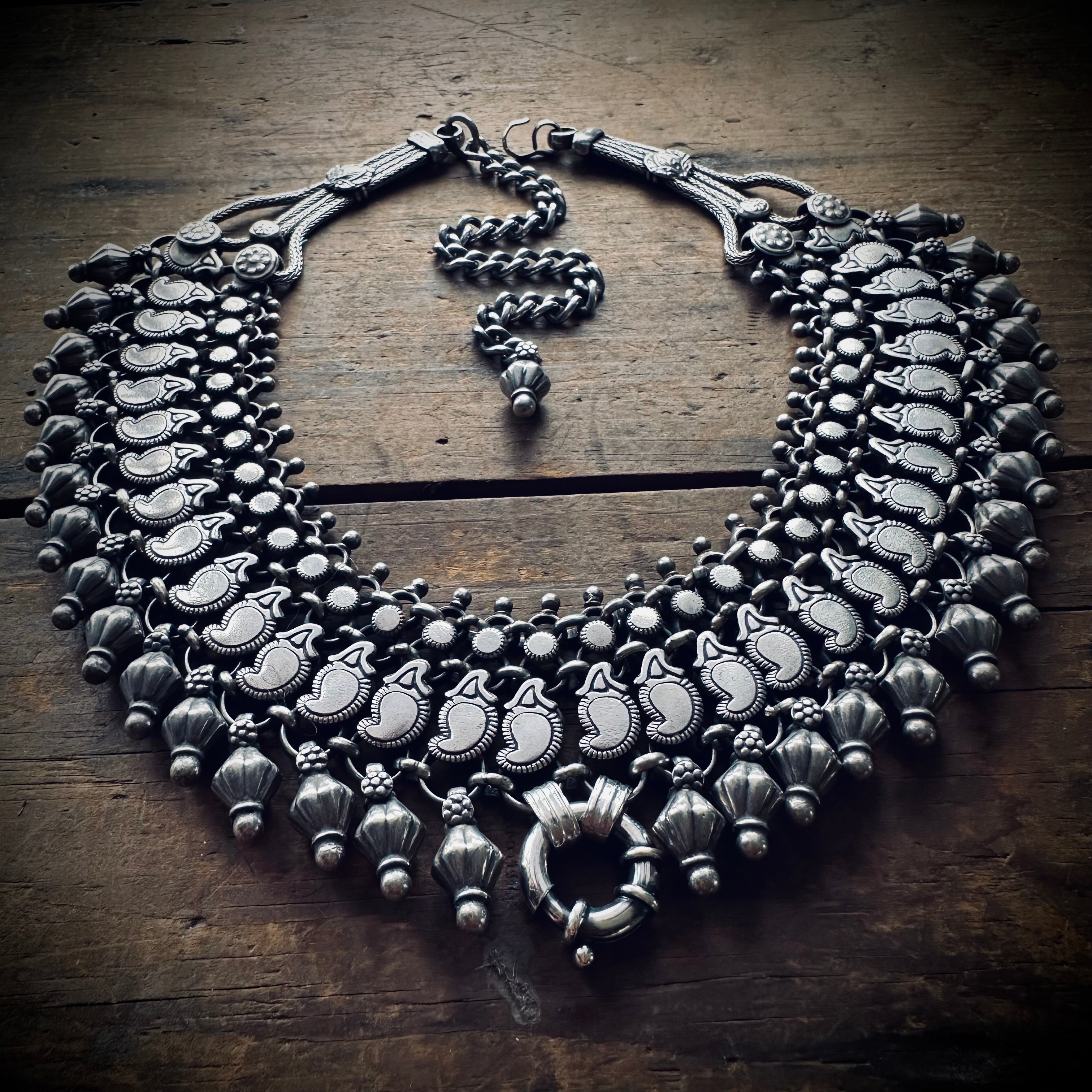 248g 16” + 6” extender big heavy Indian vintage bib necklace with chunky bolt ring in sterling silver