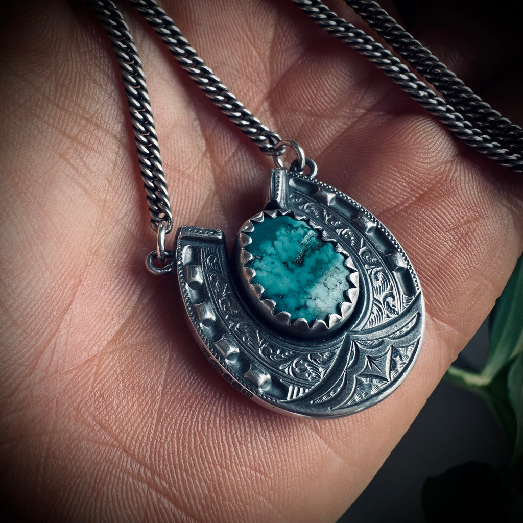 20” lucky horseshoe necklace in hallmarked sterling silver with turquoise on antique guard chain