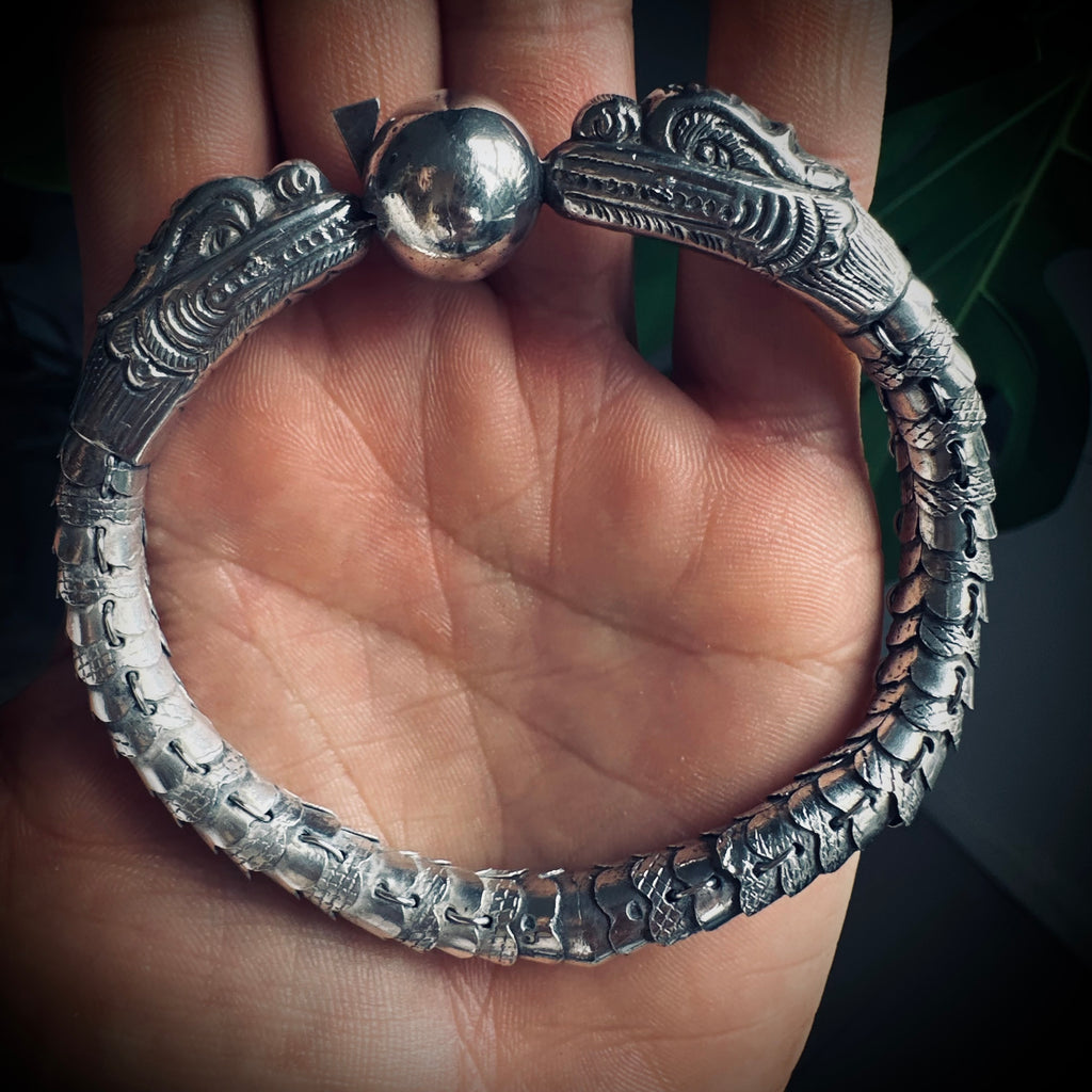 8.5” vintage handmade sterling silver articulated rare dragon bracelet