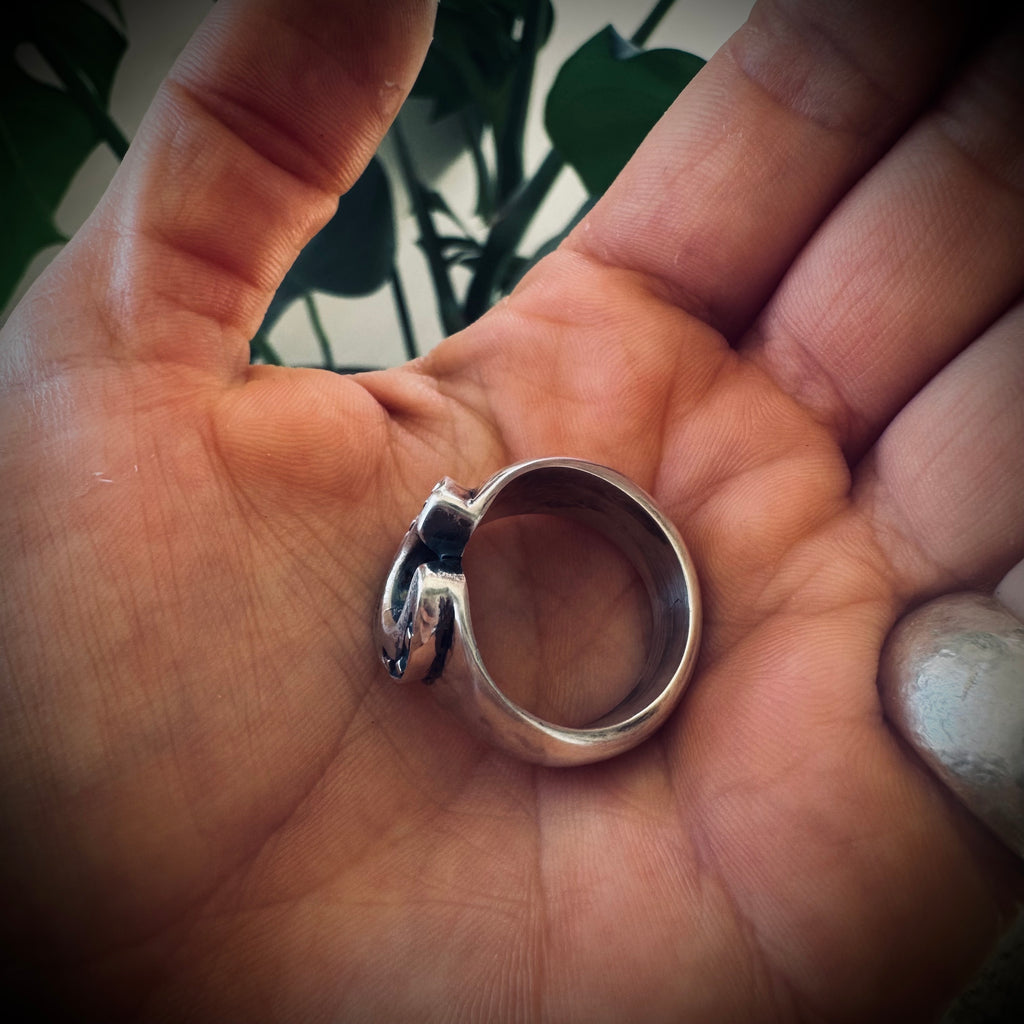 Size 9 (R 1/2) Sterling silver hallmarked lucky horseshoe ring