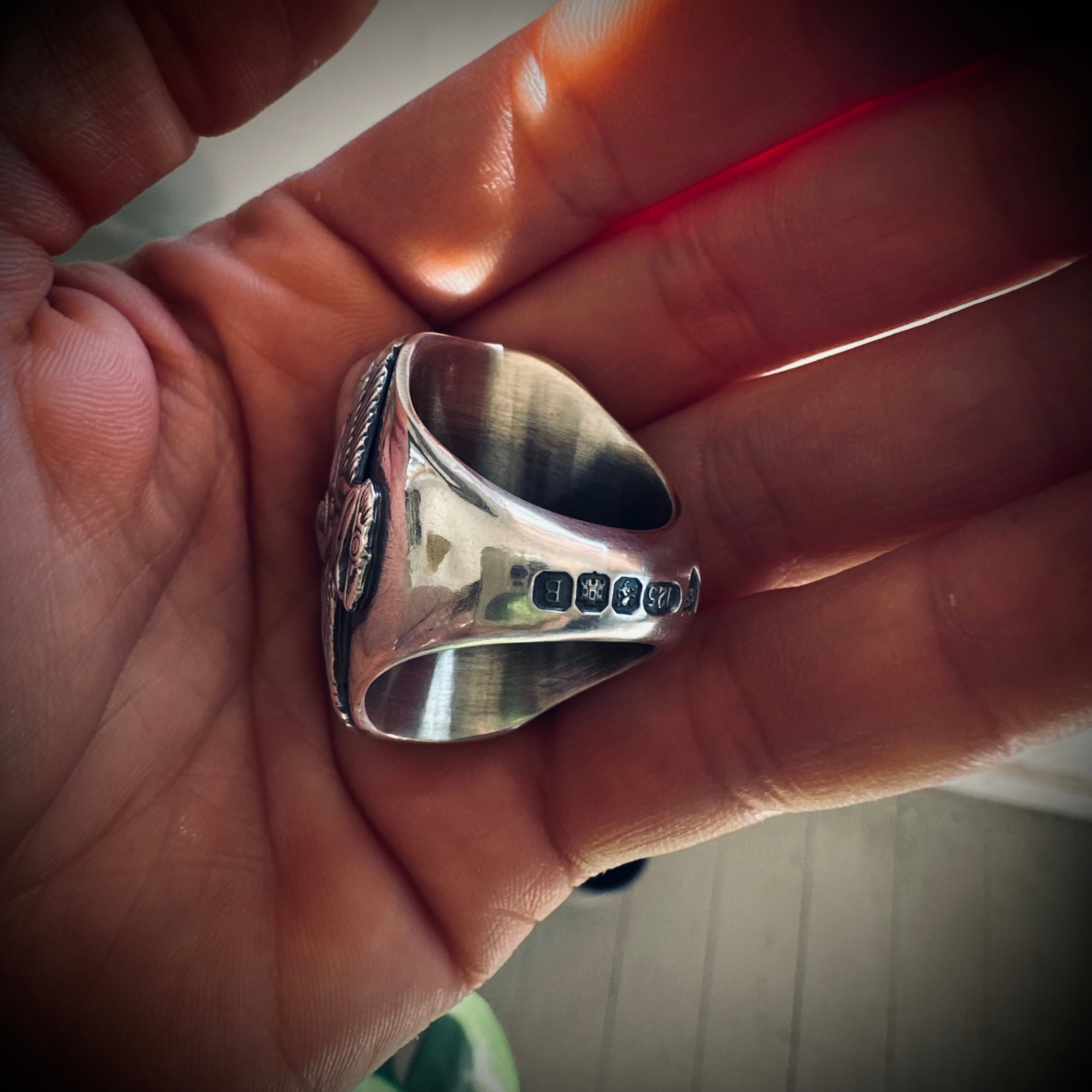 Size 9 (R 1/2) Sterling silver hallmarked turquoise winged Isis ring