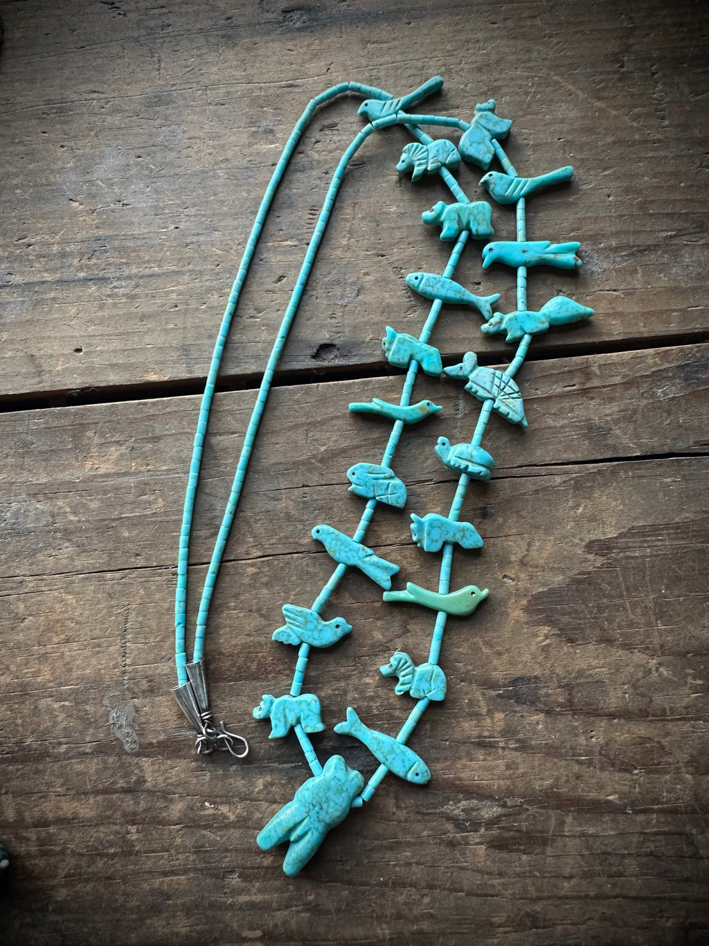 28” vintage Zuni Native American hand carved animal totem necklace with sterling silver fastening