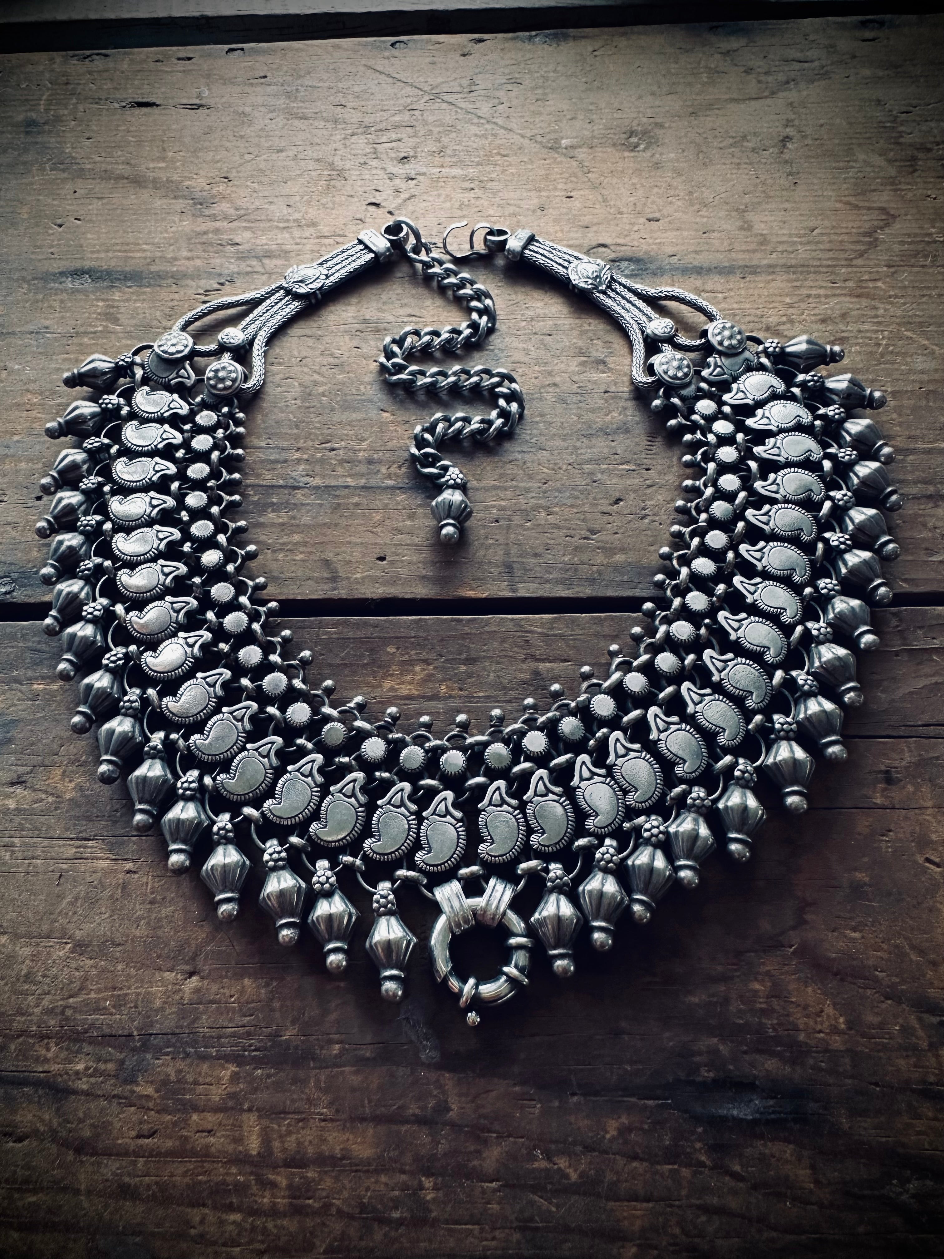 248g 16” + 6” extender big heavy Indian vintage bib necklace with chunky bolt ring in sterling silver