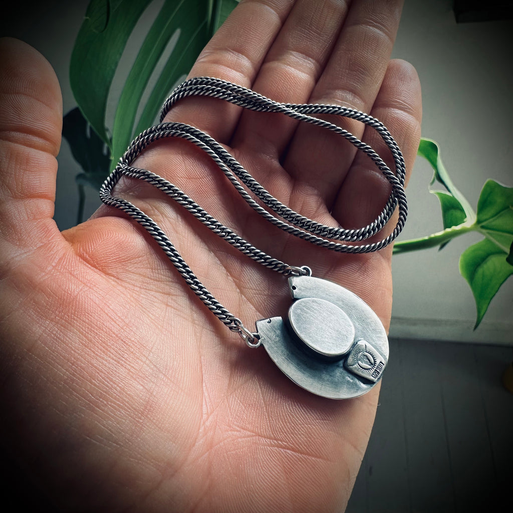20” lucky horseshoe necklace in hallmarked sterling silver with turquoise on antique guard chain