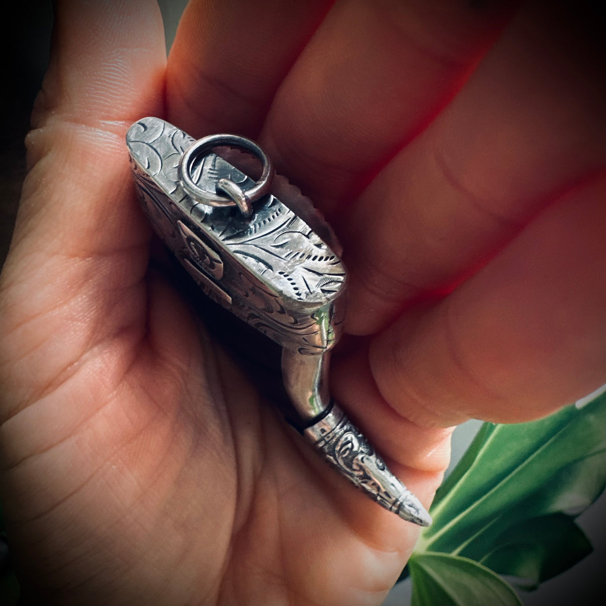 XL Hallmarked sterling silver and turquoise claw pendant in black onyx