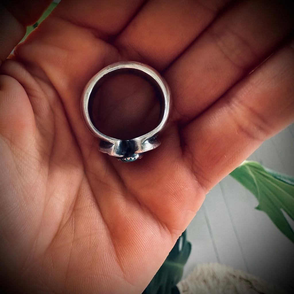Size 8 (Q) Lucky horseshoe ring with turquoise in hallmarked sterling silver