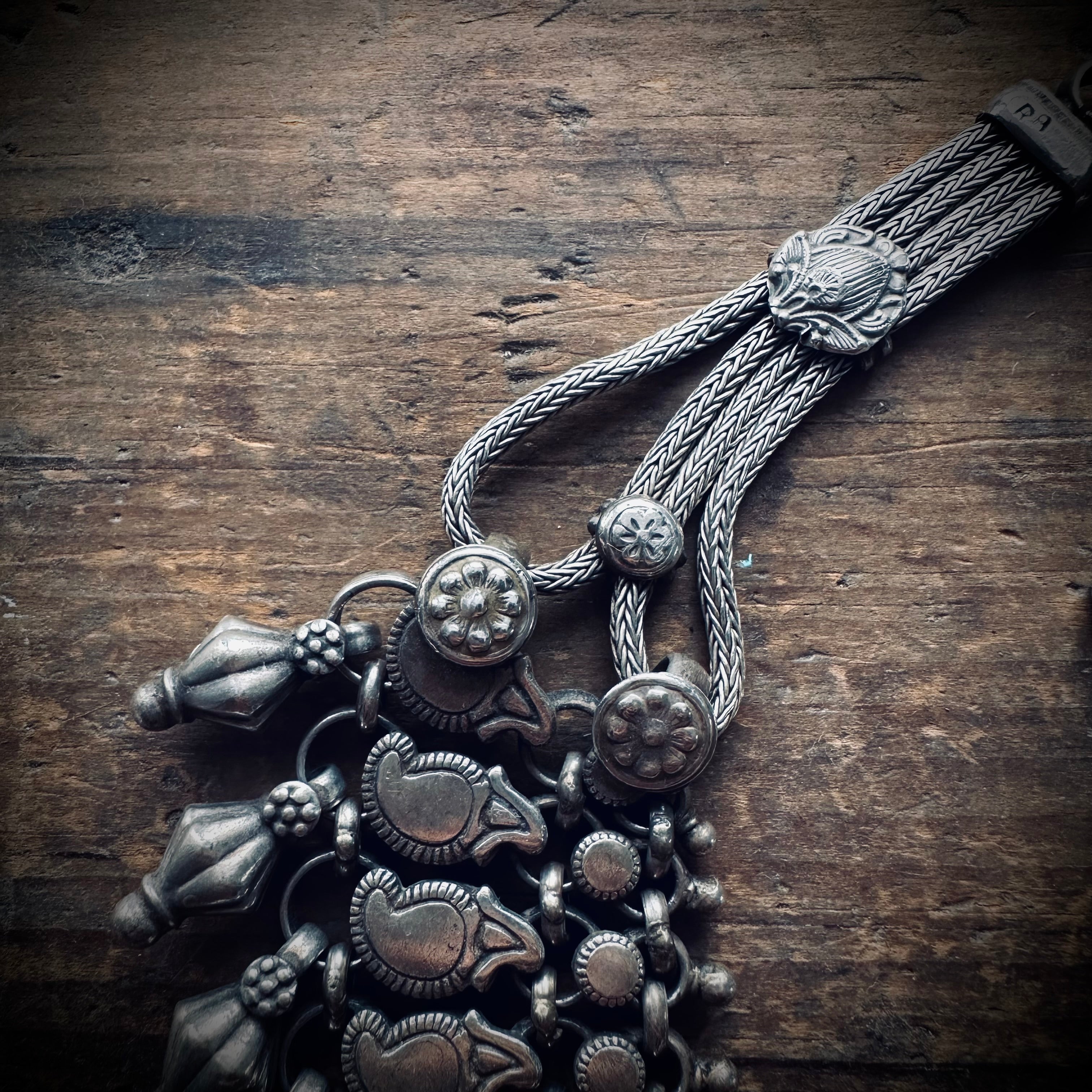 248g 16” + 6” extender big heavy Indian vintage bib necklace with chunky bolt ring in sterling silver