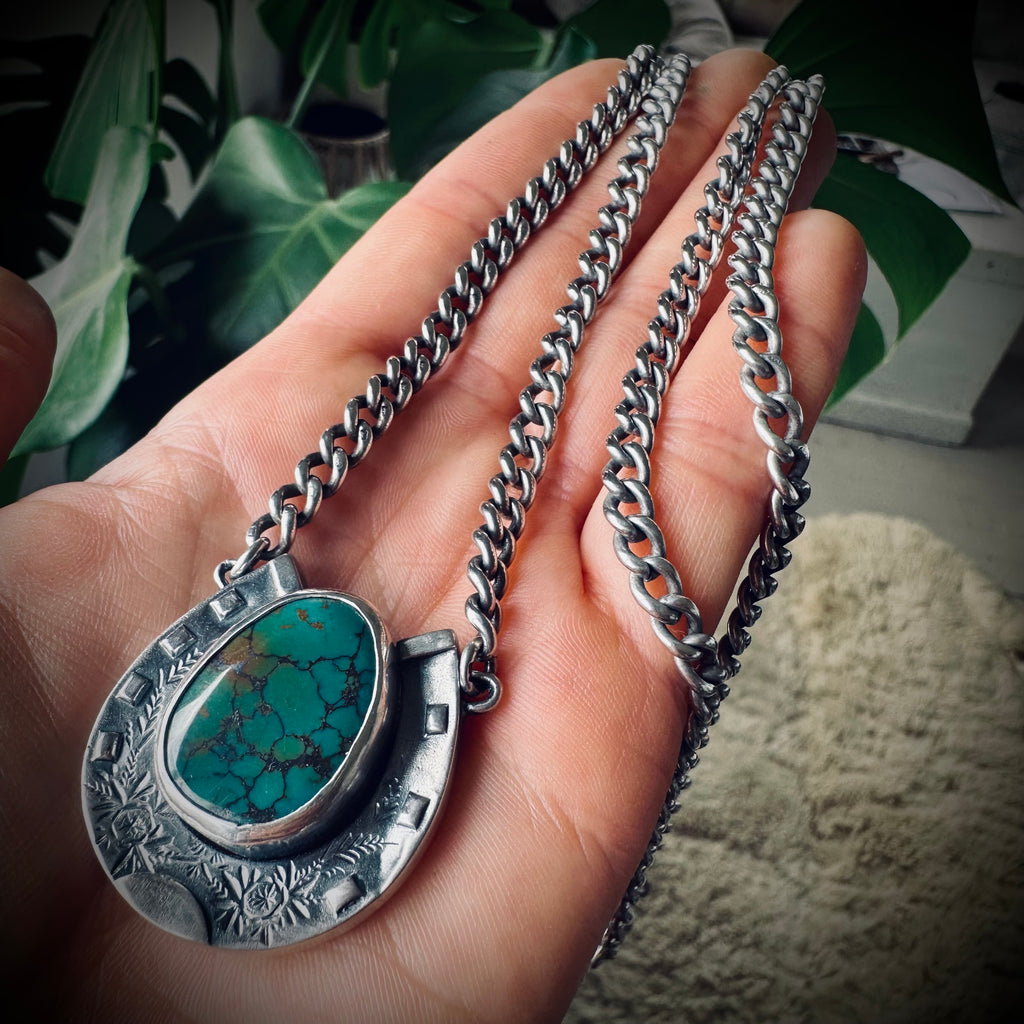 Sterling silver hallmarked lucky horseshoe necklace with turquoise and 24” antique heavy chain