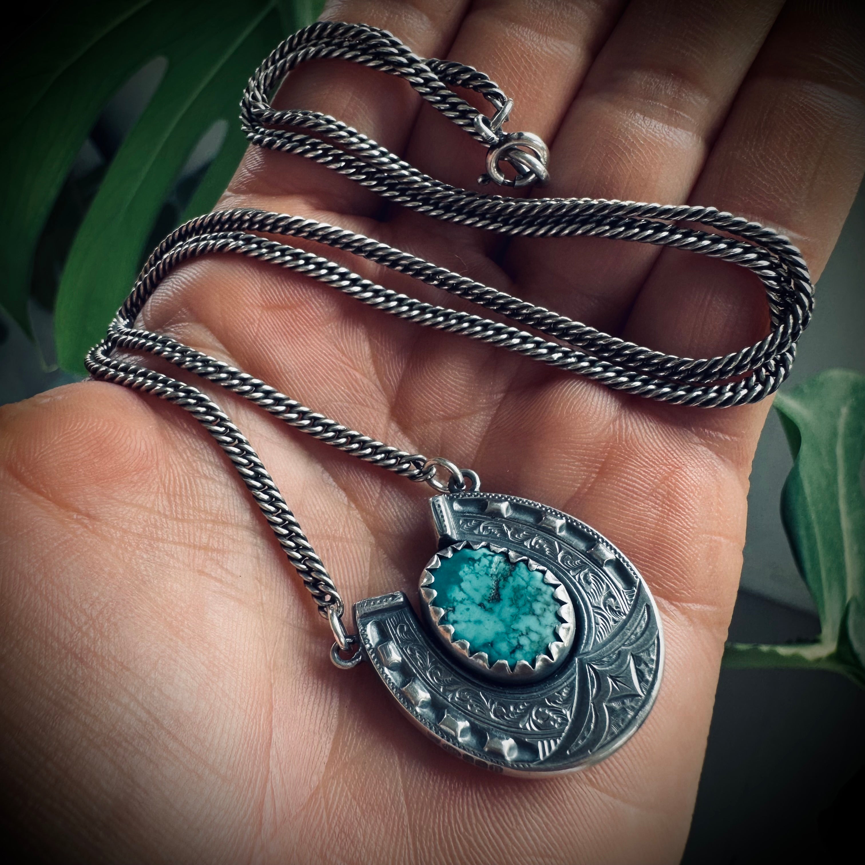 20” lucky horseshoe necklace in hallmarked sterling silver with turquoise on antique guard chain