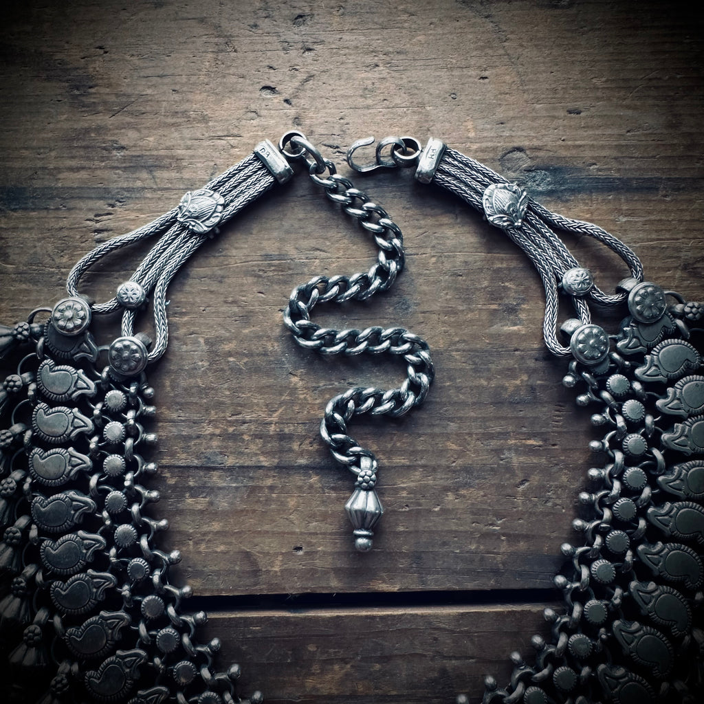 248g 16” + 6” extender big heavy Indian vintage bib necklace with chunky bolt ring in sterling silver