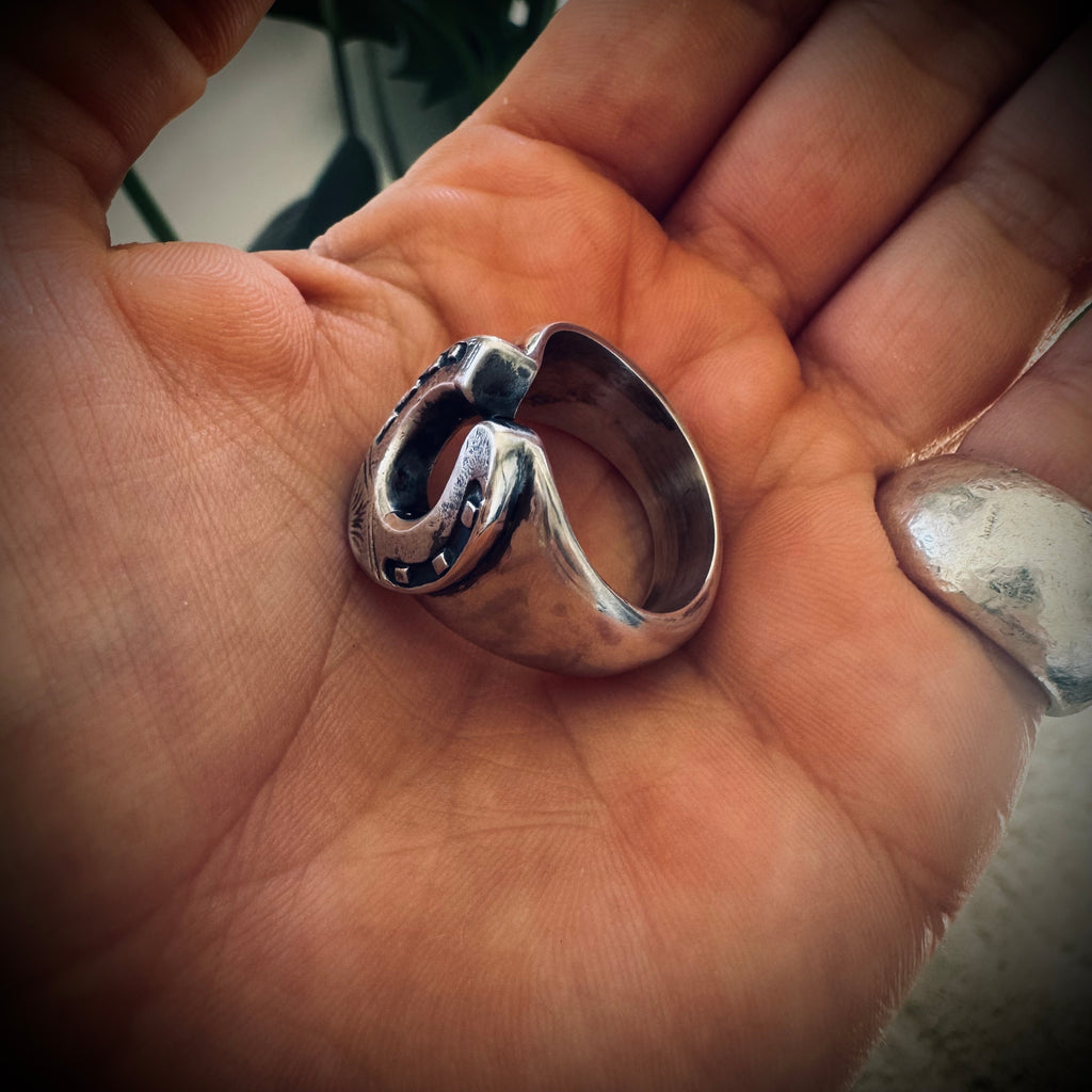 Size 9 (R 1/2) Sterling silver hallmarked lucky horseshoe ring