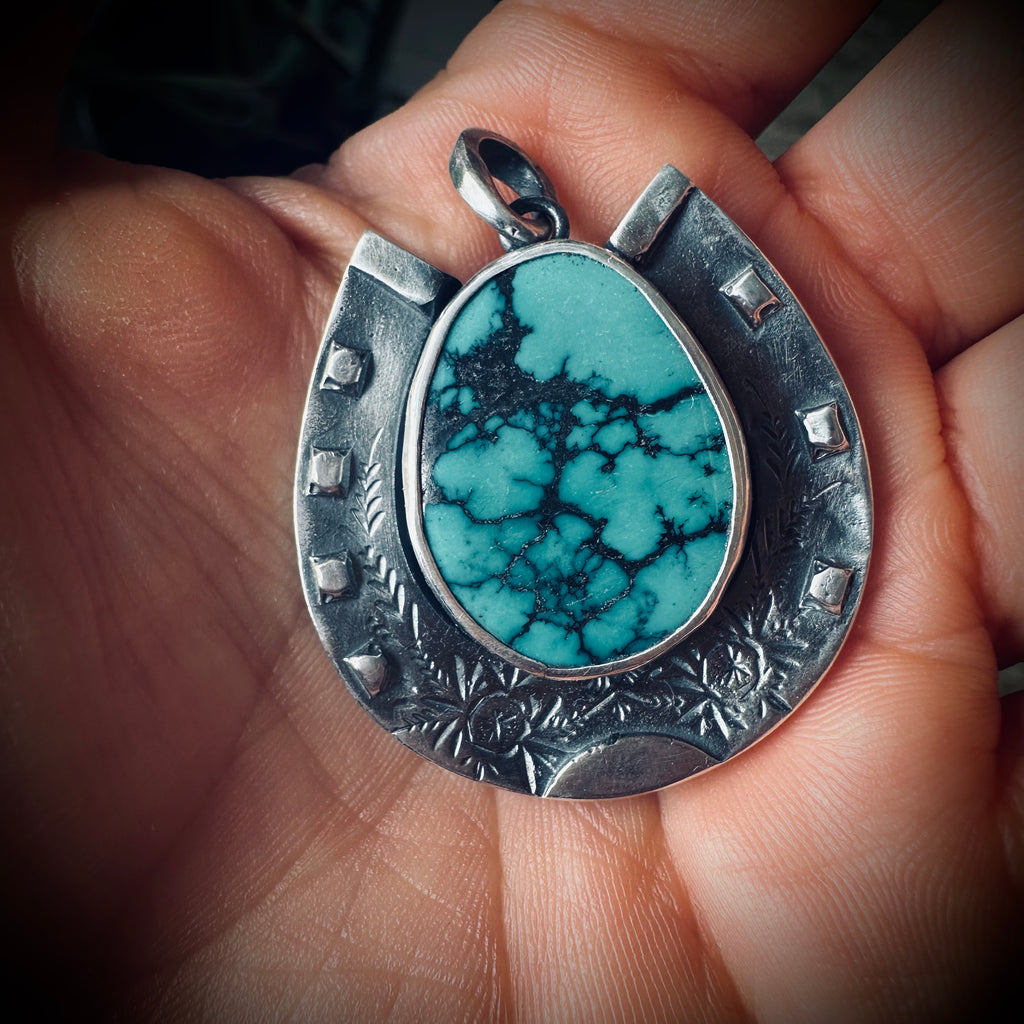 Sterling silver hallmarked lucky horseshoe necklace with turquoise