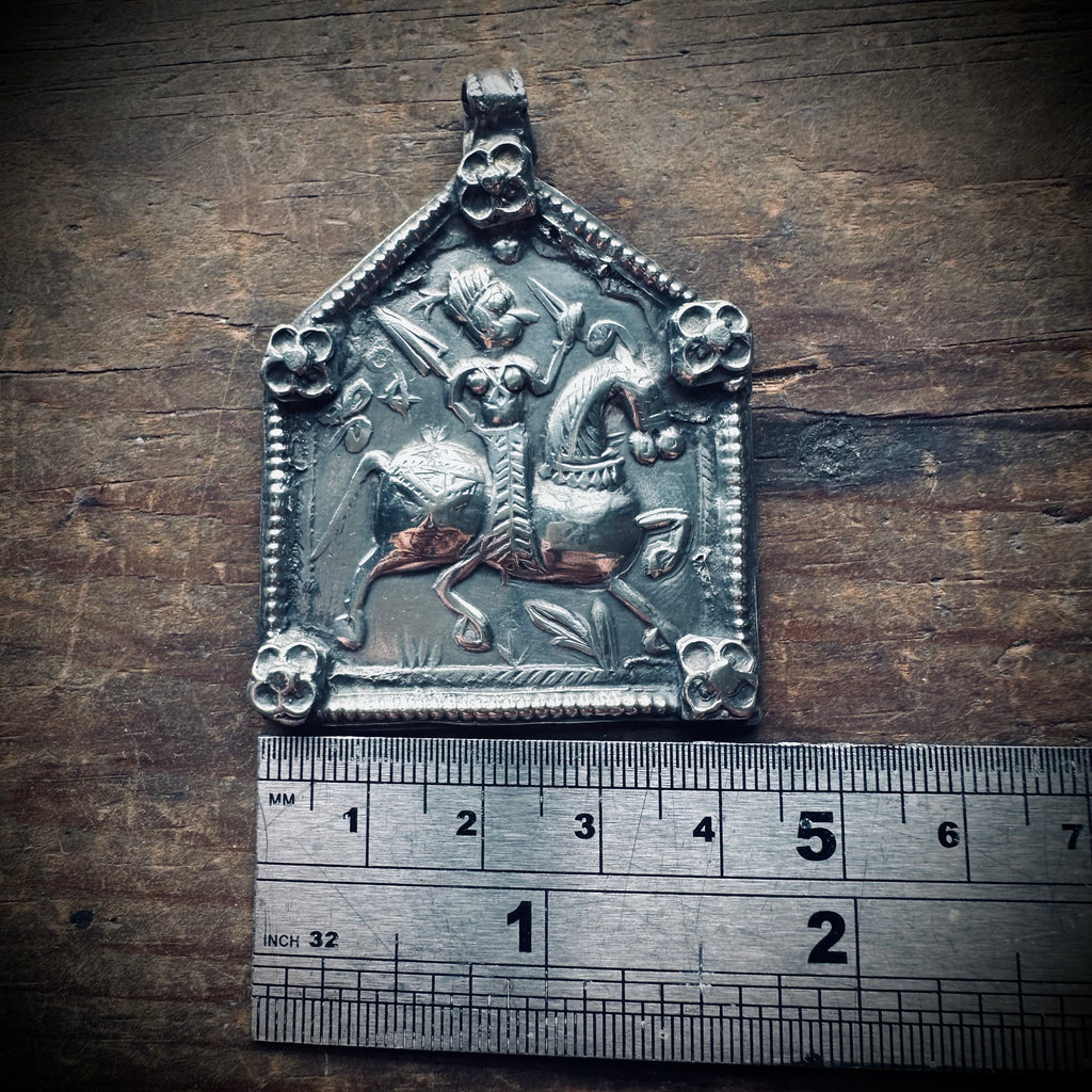 Vintage silver Goddess talisman pendant (extra large)